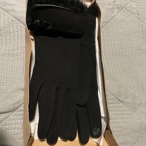 Black gloves women small